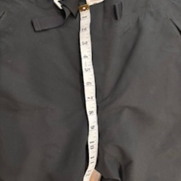 Like New Men's Patagonia ski shell  pants sz 30 - Picture 8 of 8